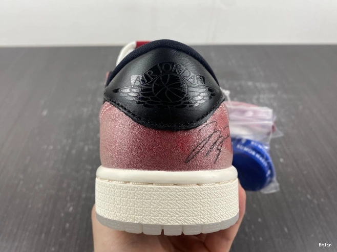 Bmlin LOW X AIR TROPHY FN0432-017 BLACK' ROOM 1 'RED JORDAN OG 0819